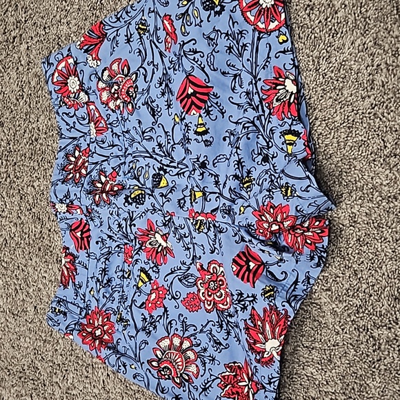 LOFT outlet patterned shorts - Picture 4 of 4